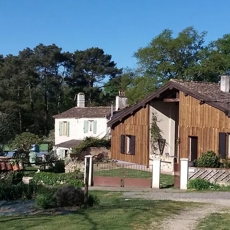 Les Gravets Πανσιόν 3*