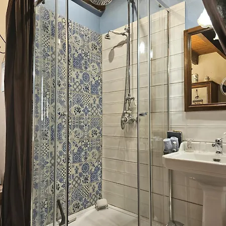 Les Gravets Πανσιόν 3*