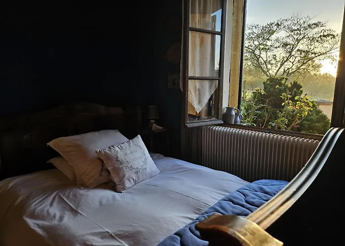 Les Gravets Гостевой дом Sigalens