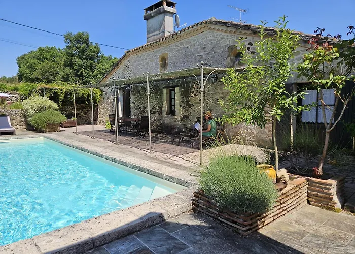 Les Gravets Гостевой дом