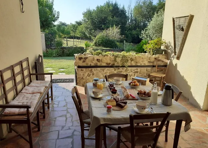 Les Gravets Гостевой дом Sigalens